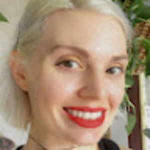 Meet your Posher, Alexia